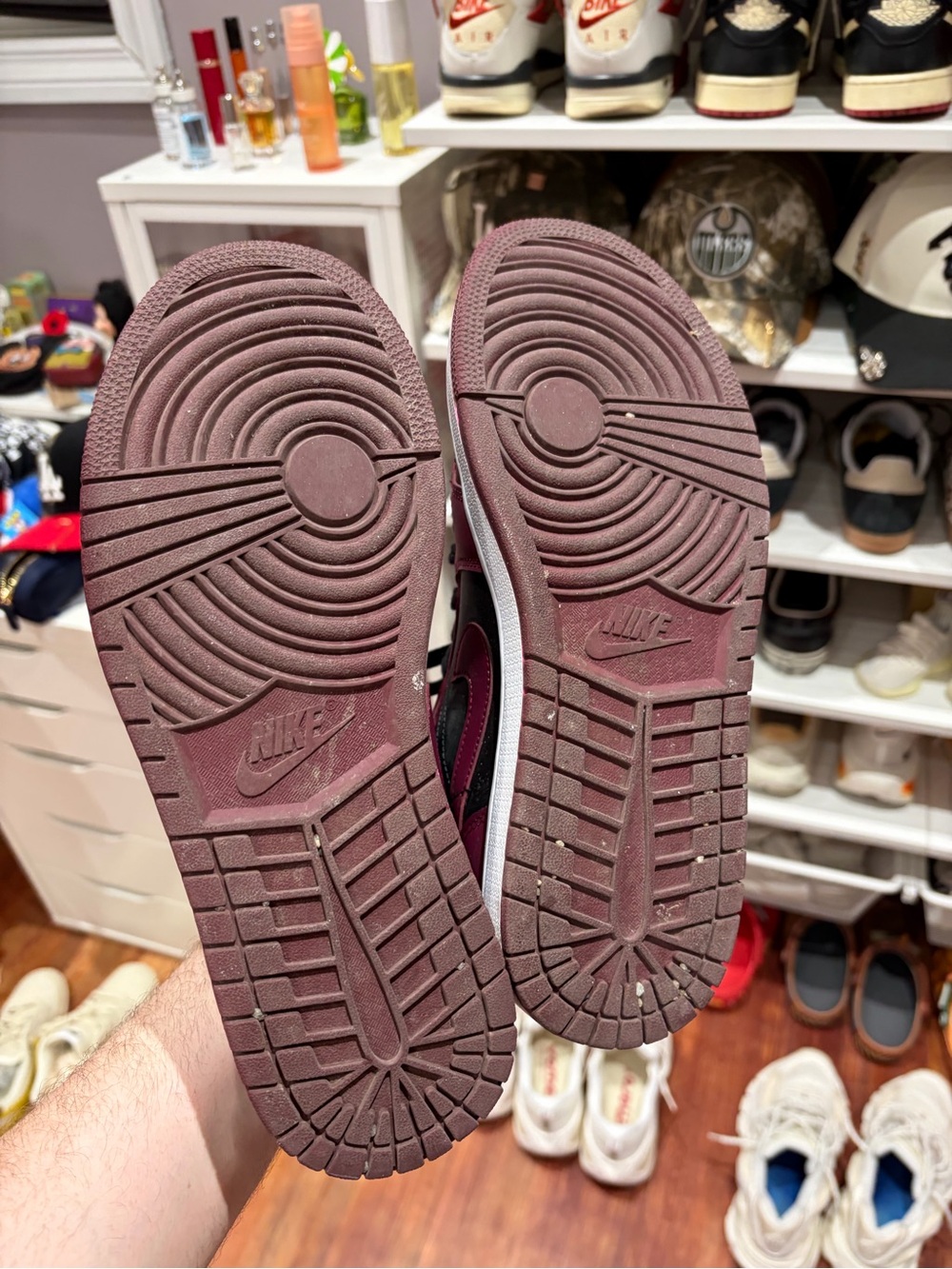 Jordan 1 Low Woman’s Size 10 - Picture 5 of 5